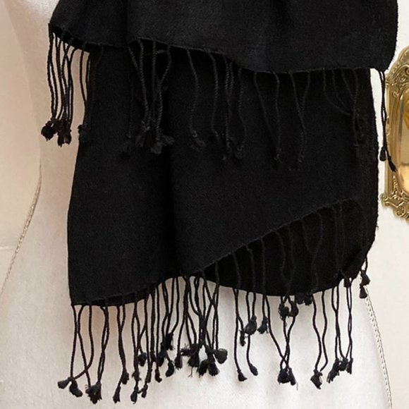 Ellen Tracy Black Cashmere, Silk Pashmina Unworn condition 60% Cashmere 40% Silk - Picture 3 of 8